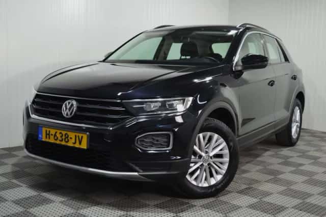 Volkswagen T-Roc (2019) thumbnail 1