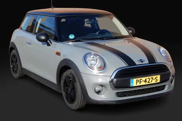 MINI One (2017) thumbnail 1