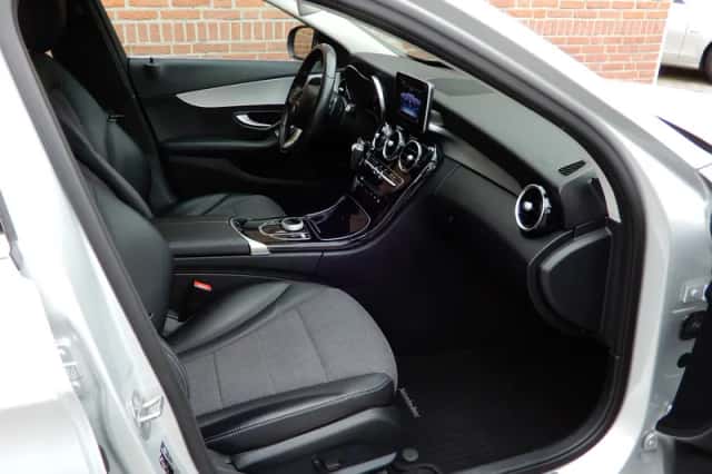 Mercedes-Benz C-Klasse (2017) thumbnail 3
