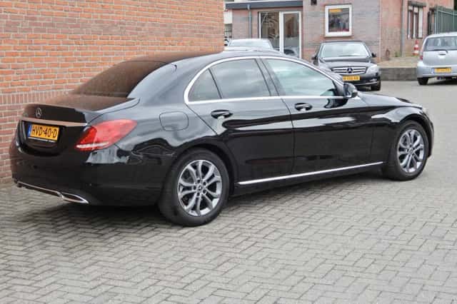 Mercedes-Benz C-Klasse (2018) thumbnail 2