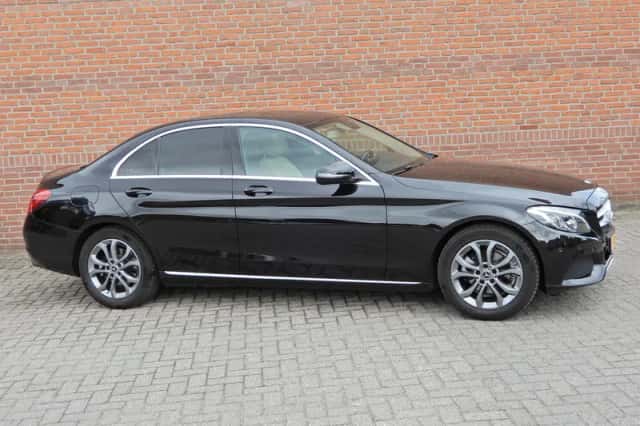 Mercedes-Benz C-Klasse (2018) thumbnail 3