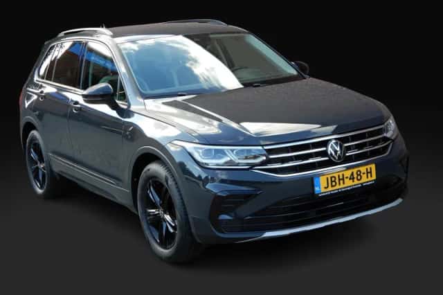 Volkswagen Tiguan (2023) thumbnail 1