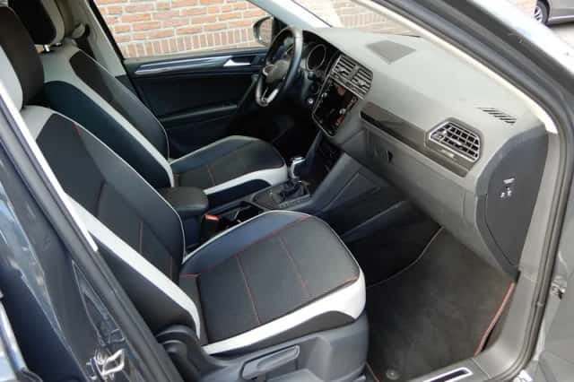 Volkswagen Tiguan (2023) thumbnail 3
