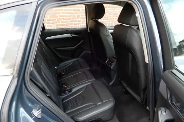 Audi Q5 (2009) thumbnail 4