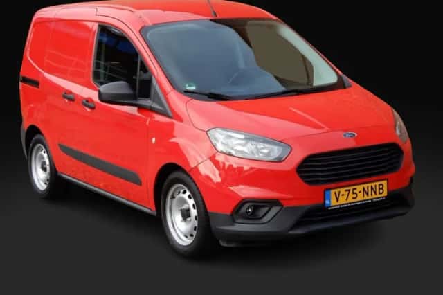 Ford Transit Courier (2022) thumbnail 1