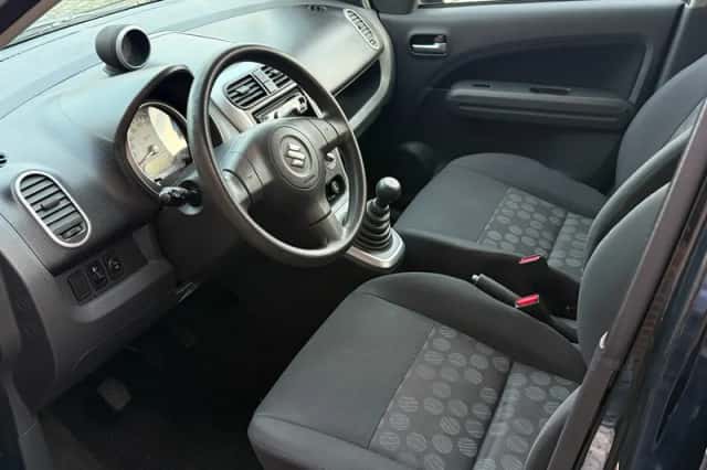 Suzuki SPLASH (2011) thumbnail 5