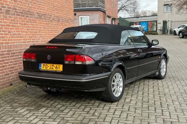 Saab 900 (1996) thumbnail 4