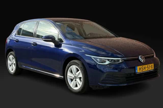 Volkswagen Golf (2024) thumbnail 1