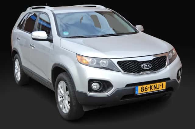 Kia Sorento (2010) thumbnail 1