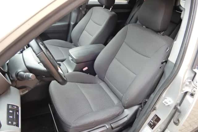 Kia Sorento (2010) thumbnail 6