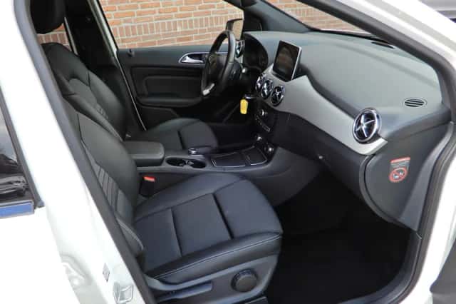 Mercedes-Benz B-Klasse (2016) thumbnail 3