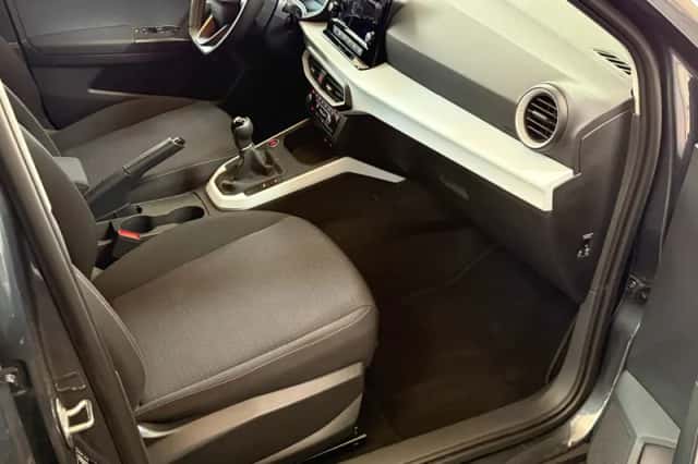 SEAT Arona (2024) thumbnail 3