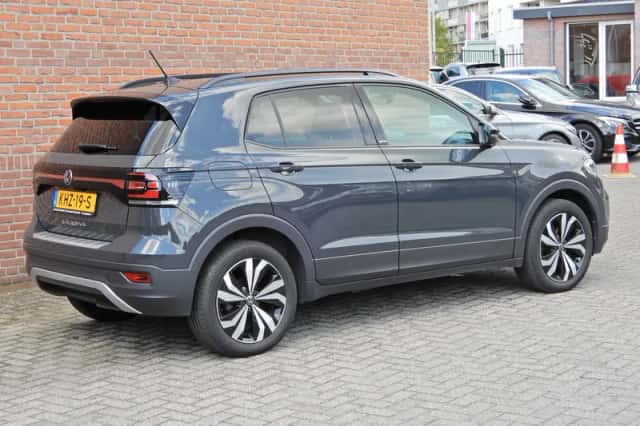 Volkswagen T-Cross (2021) thumbnail 2