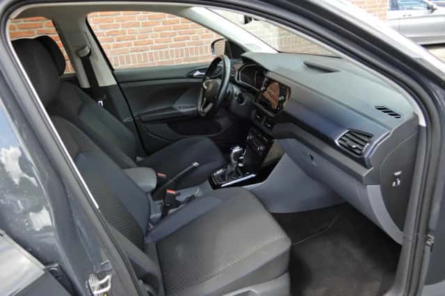 Volkswagen T-Cross (2021) thumbnail 3