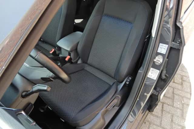 Volkswagen T-Cross (2021) thumbnail 6