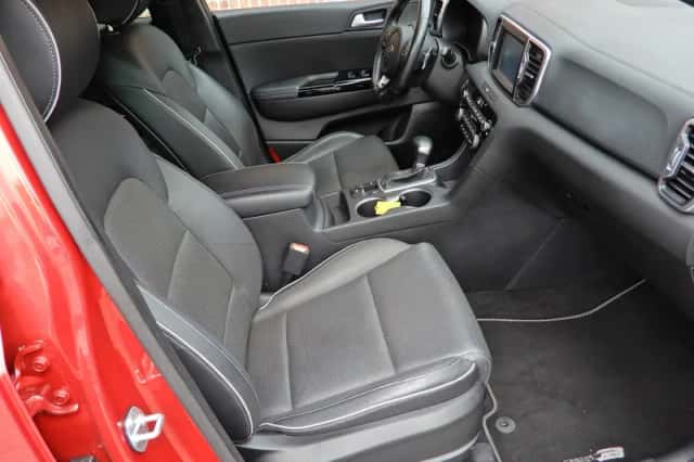 Kia Sportage (2016) thumbnail 3