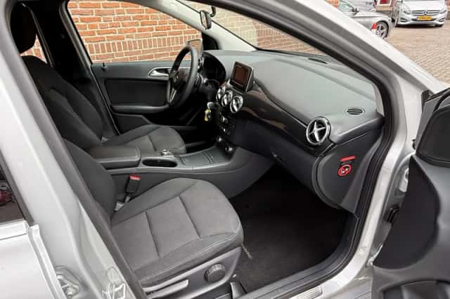 Mercedes-Benz B-Klasse (2012) thumbnail 3