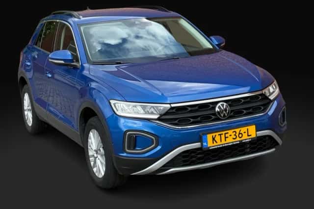 Volkswagen T-Roc (2023) thumbnail 1