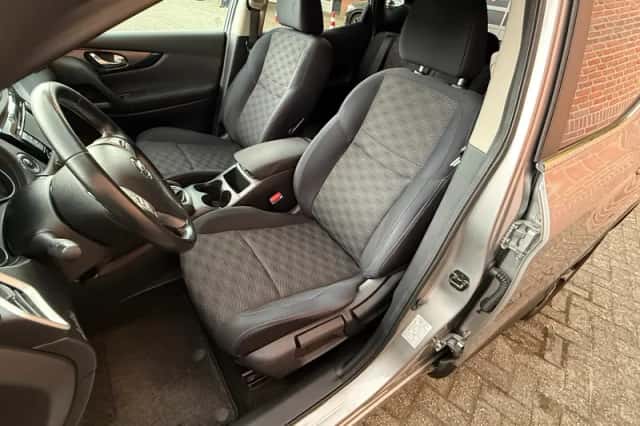 Nissan Qashqai (2015) thumbnail 6