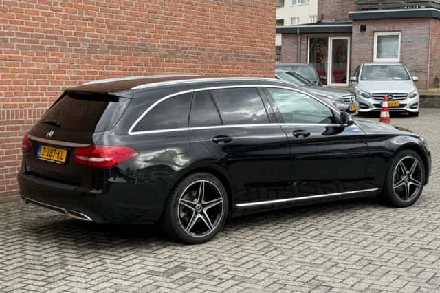 Mercedes-Benz C-Klasse (2015) thumbnail 2