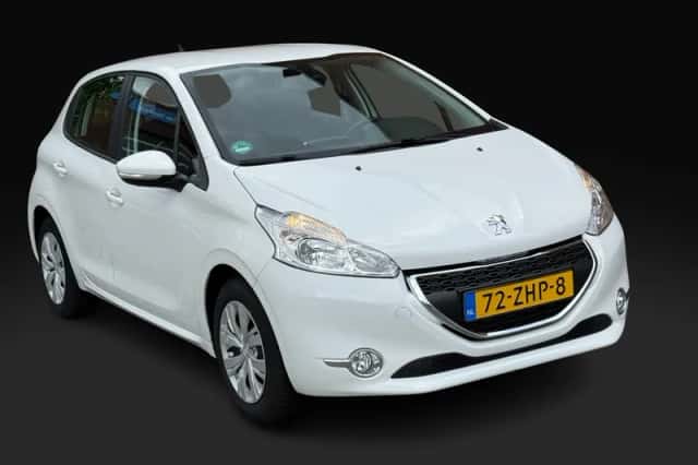 Peugeot 208 (2012) thumbnail 1