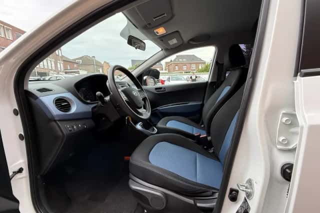 Hyundai i10 (2016) thumbnail 5