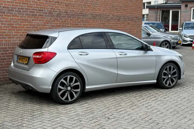 Mercedes-Benz A-Klasse (2012) thumbnail 2