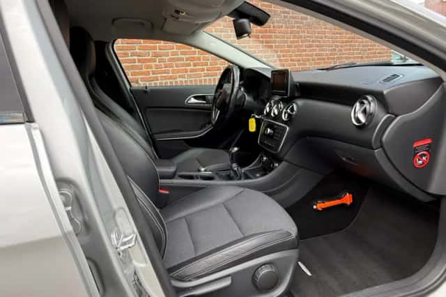 Mercedes-Benz A-Klasse (2012) thumbnail 3
