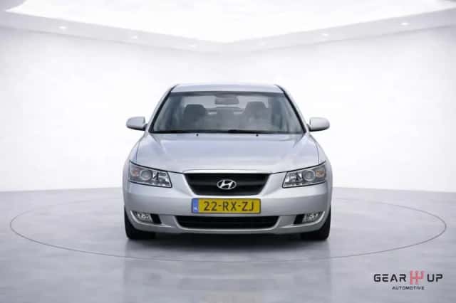 Hyundai Sonata (2005) thumbnail 5