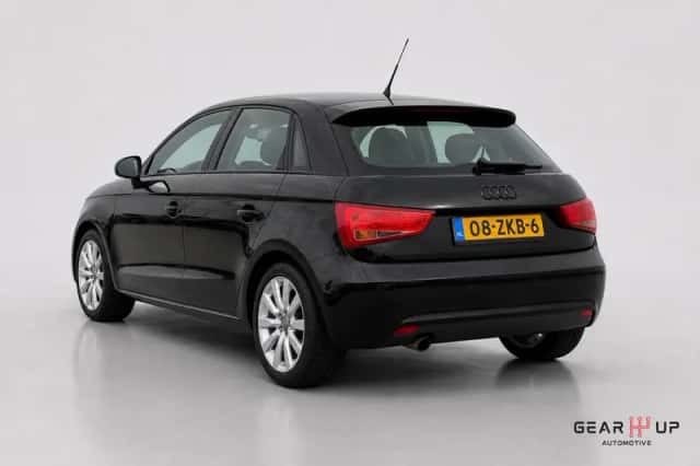 Audi A1 (2012) thumbnail 3