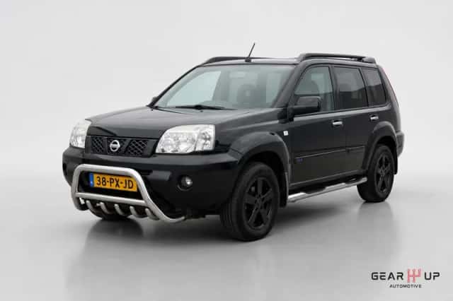 Nissan X-Trail (2005) thumbnail 1