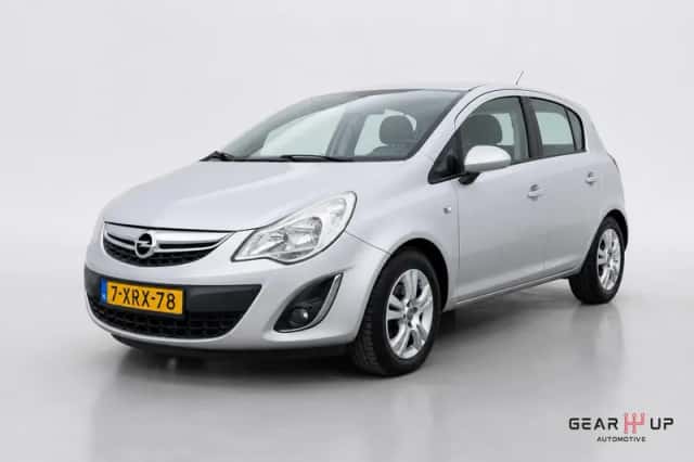 Opel Corsa (2013) thumbnail 1