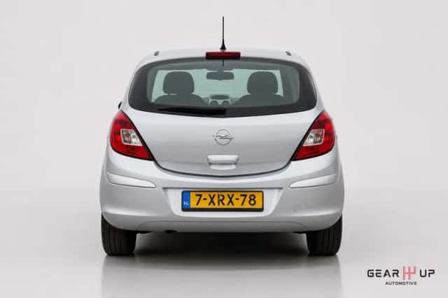 Opel Corsa (2013) thumbnail 5