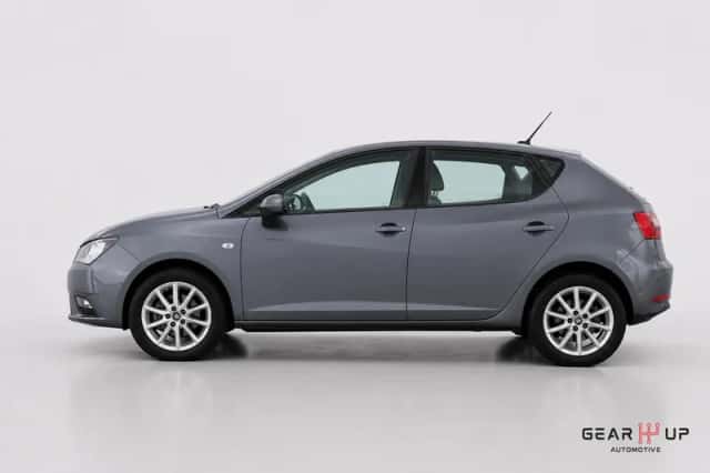 SEAT Ibiza (2015) thumbnail 2