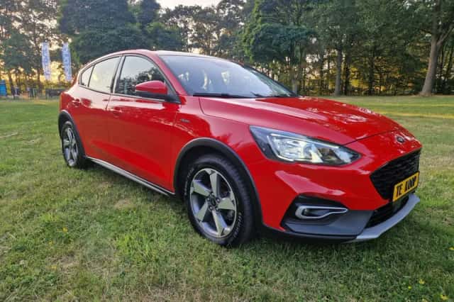 Ford Focus (2021) thumbnail 5