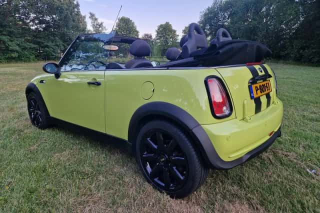 MINI Cooper (2005) thumbnail 5