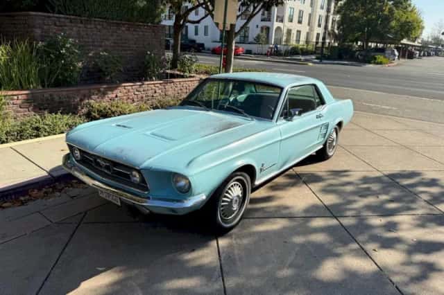 Ford Mustang (1967) thumbnail 1