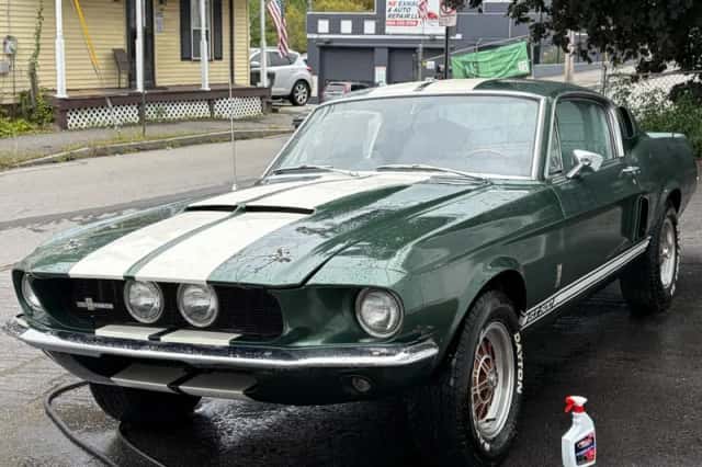 Ford Mustang (1967) thumbnail 1