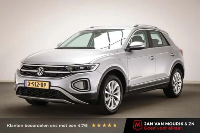 Volkswagen T-Roc (2023) thumbnail 1