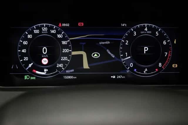 Land Rover Range Rover Velar (2019) thumbnail 4