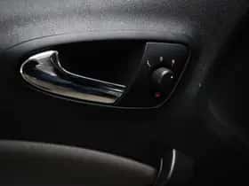 SEAT Ibiza (2016) thumbnail 22