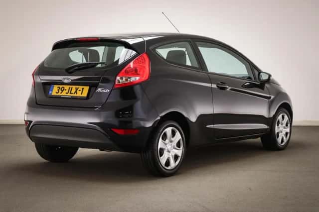 Ford Fiesta (2009) thumbnail 2