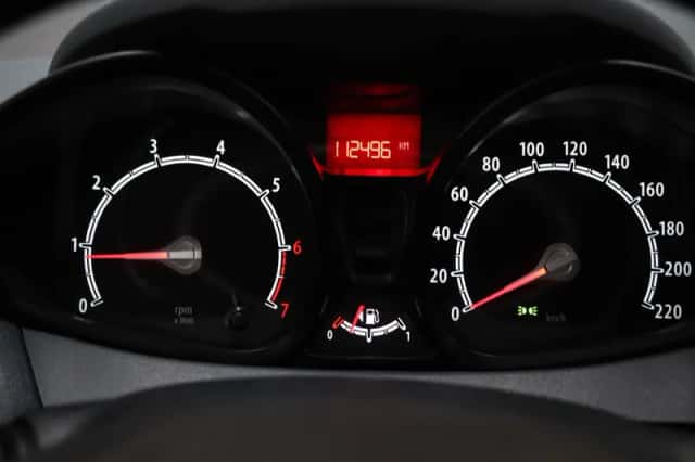 Ford Fiesta (2009) thumbnail 4