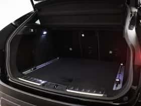 Jaguar F-Pace (2019) thumbnail 15