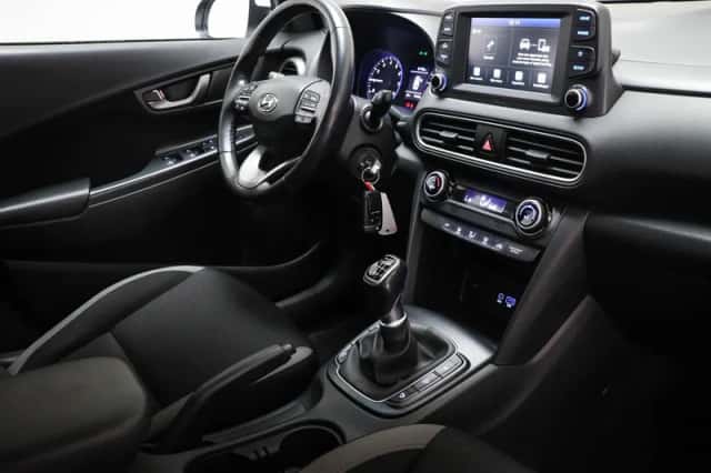 Hyundai Kona (2018) thumbnail 3