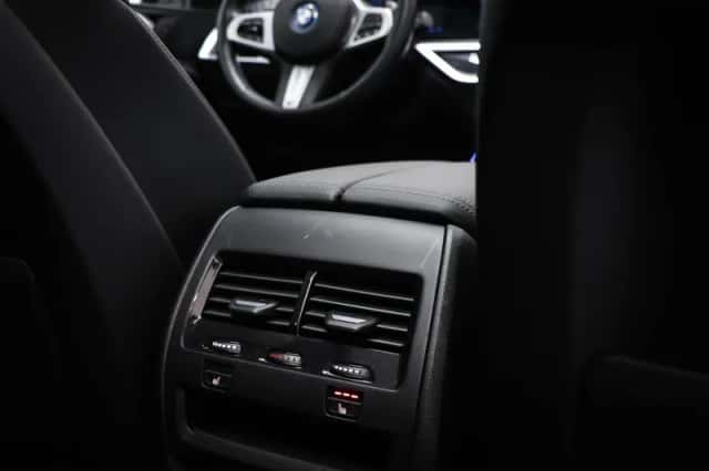 BMW X5 (2023) thumbnail 6