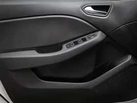 Renault Clio (2023) thumbnail 22