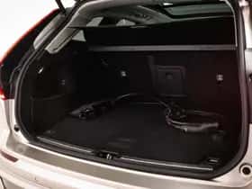 Volvo XC60 (2024) thumbnail 17