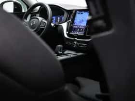 Volvo XC60 (2024) thumbnail 16