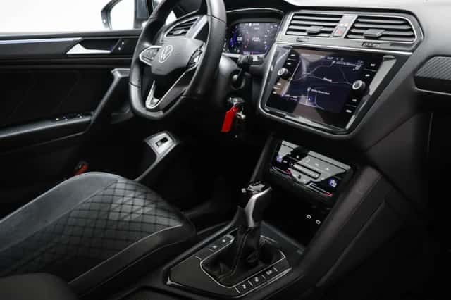 Volkswagen Tiguan (2023) thumbnail 3